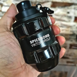 عطر ادکلن مردانه ویکتور اند رالف اسپایس بمب تقویت شده، مَستر کوالیتی بشرط استعلام بارکد/ SPICE BOMB, Victor & Rolf