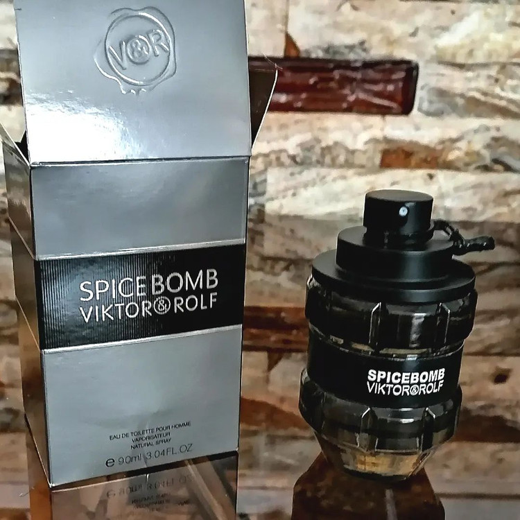عطر ادکلن مردانه ویکتور اند رالف اسپایس بمب تقویت شده، مَستر کوالیتی بشرط استعلام بارکد/ SPICE BOMB, Victor & Rolf