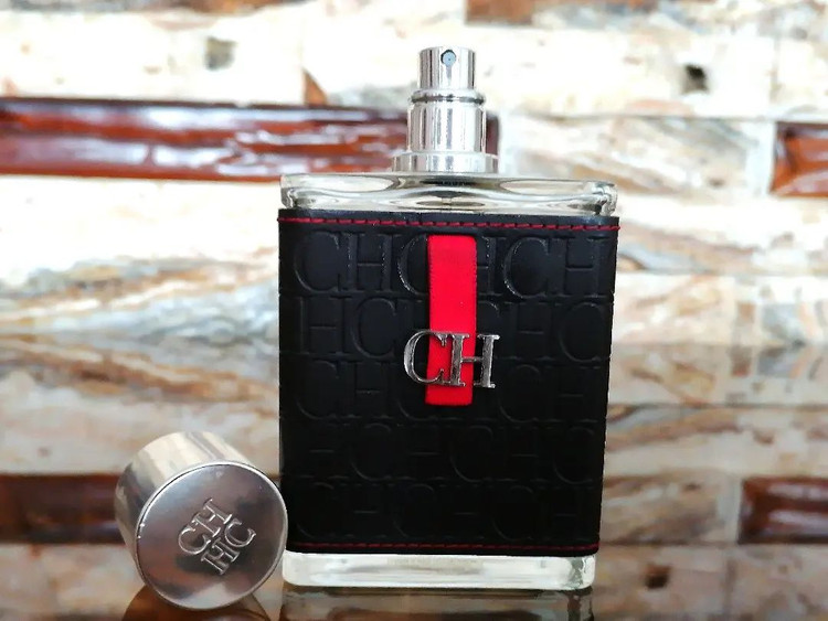 CH ,CAROLINA HERRERA UNBOX / عطر ادکلن سی اچ کارولینا هررا، مردانه اورجینال بدون جعبه آنباکس