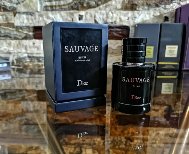 عطر ادکلن مردانه ساواج/ ساواژ الگزیر / الیگزیر 60 میل "هارد باکس" جعبه اصلی، sauvage elixir، مَسترکوالیتی سفارش اروپا بشرط استعلام بارکد