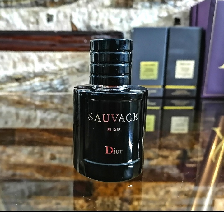 عطر ادکلن مردانه ساواج/ ساواژ الگزیر / الیگزیر 60 میل "هارد باکس" جعبه اصلی، sauvage elixir، مَسترکوالیتی سفارش اروپا بشرط استعلام بارکد