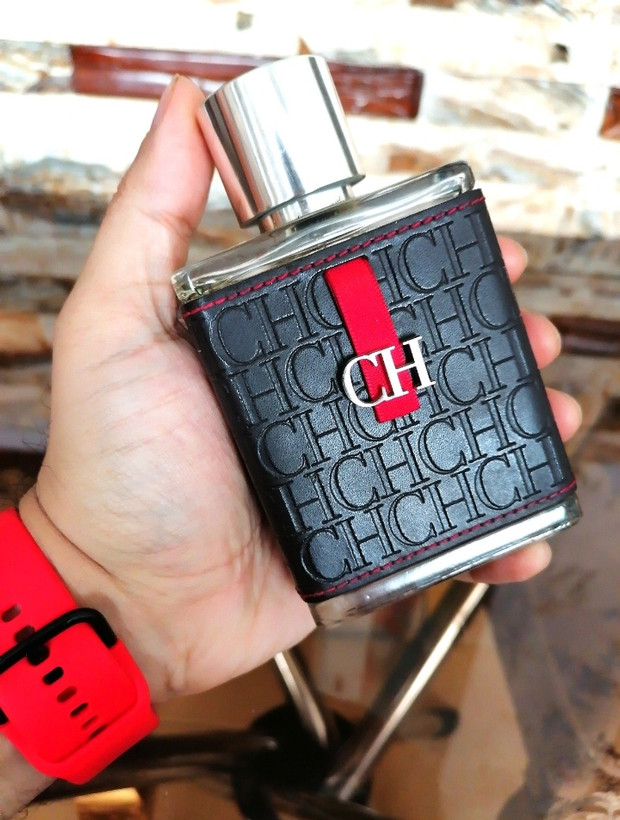عطر ادکلن اورجینال CH مردانه کارولینا هررا بشرط اصالت بارکد، ادکلن اورجینال بدون جعبه
