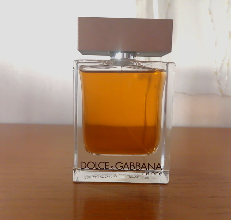 عطر ادکلن مردانه 100 میل د وان، THE ONE، نسخه مَسترکوالیتی سفارش اروپا سفارش اروپا بشرط استعلام بارکد