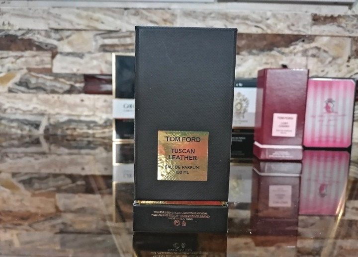 عطر ادکلن مردانه توسکان لدر هارد باکس 100 میل، مَسترکوالیتی سفارش اروپا بشرط استعلام بارکد ، TUSCAN LEATHER