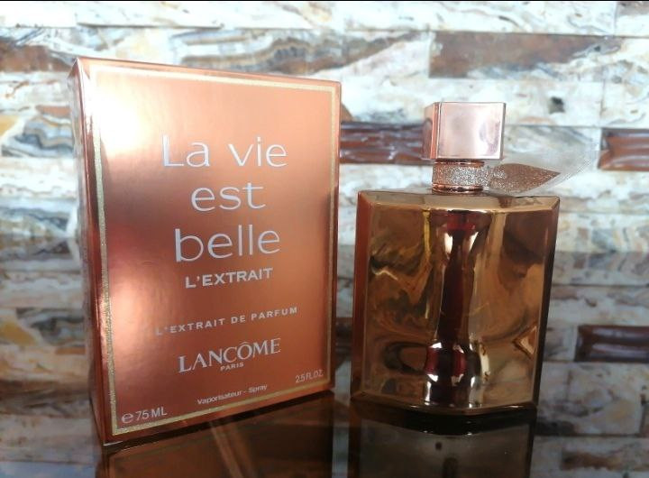 عطر ادکلن زنانه لاویه بل / لاویستبل طلایی له اکستریت پرفیوم حجم 100 میل، مَسترکوالیتی سفارش اروپا بشرط استعلام بارکد، la vie este belle le extrait