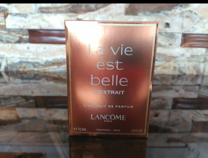 عطر ادکلن زنانه لاویه بل / لاویستبل طلایی له اکستریت پرفیوم حجم 100 میل، مَسترکوالیتی سفارش اروپا بشرط استعلام بارکد، la vie este belle le extrait