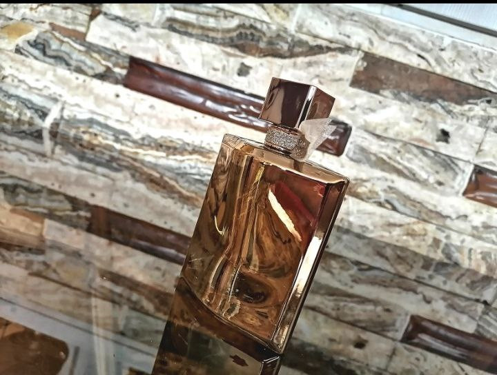 عطر ادکلن زنانه لاویه بل / لاویستبل طلایی له اکستریت پرفیوم حجم 100 میل، مَسترکوالیتی سفارش اروپا بشرط استعلام بارکد، la vie este belle le extrait