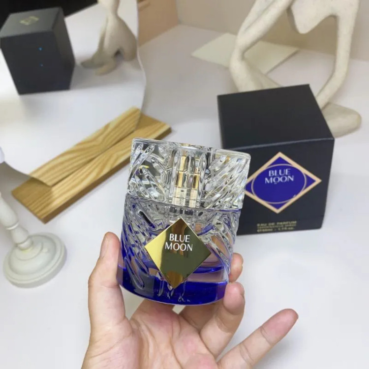 عطر ادکلن مردانه زنانه بلو مون جینجر دش 50 میل، نسخهی مستر کوالیتی سفارش اروپا بشرط استعلام بارکد، BLUE MOON GINJER DASH