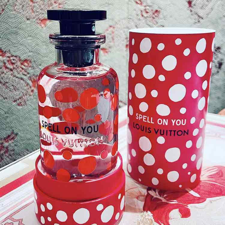 عطر ادکلن زنانه اسپل آن یو 100 میل، مَسترکوالیتی سفارش اروپا بشرط استعلام بارکد ، Spell On You