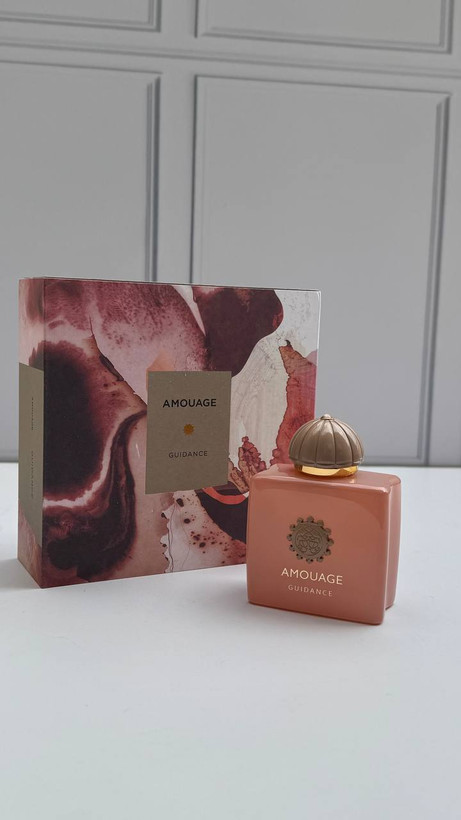 عطر ادکلن زنانه گایدنس 100 میل، درب مگنتی مَسترکوالیتی سفارش اروپا بشرط استعلام بارکد ، GUIDANCE