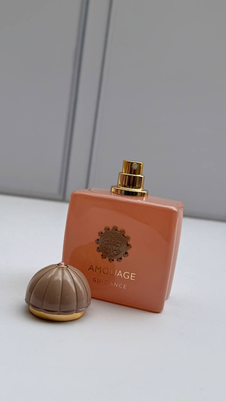 عطر ادکلن زنانه گایدنس 100 میل، درب مگنتی مَسترکوالیتی سفارش اروپا بشرط استعلام بارکد ، GUIDANCE